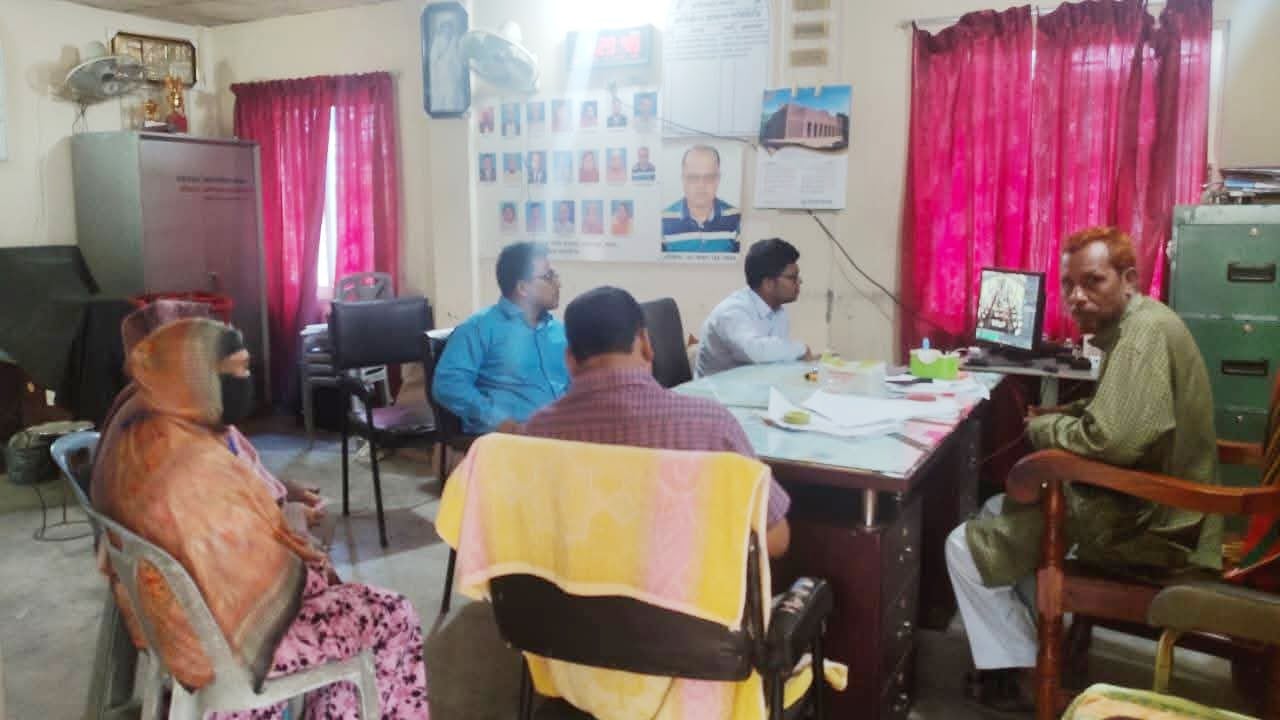 চাটমোহরে দাখিল পরীক্ষা কেন্দ্রে ৭ শিক্ষককে অব্যাহতি