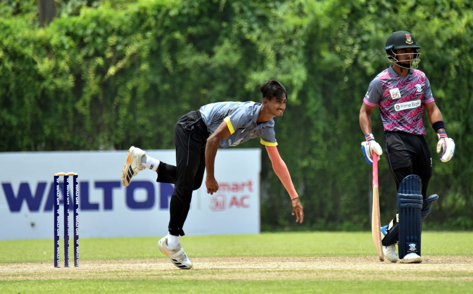 মোহামেডানের জয়ের দিনে আবাহনীর হার