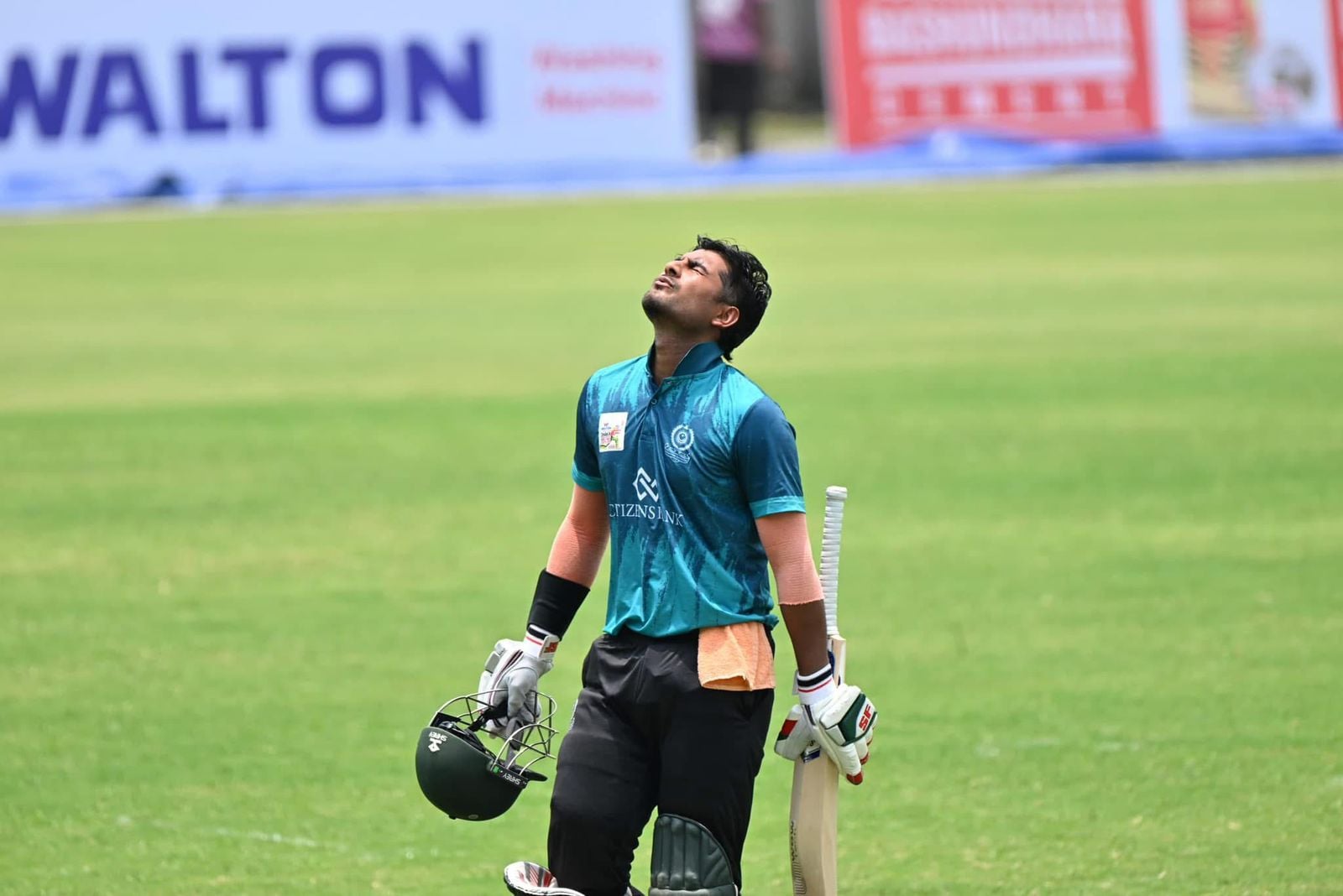 ডিপিএলে পাঁচ সেঞ্চুরি ও এক ফাইফারের দিন