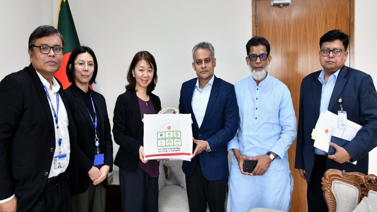 অবকাঠামো সহযোগিতা জোরদারে গুরুত্ব সেতুমন্ত্রীর