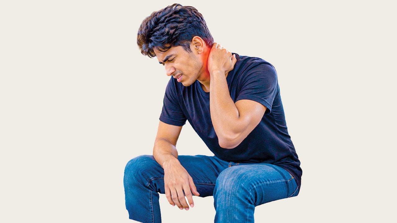 দীর্ঘক্ষণ বাইক চালালে কী হয়