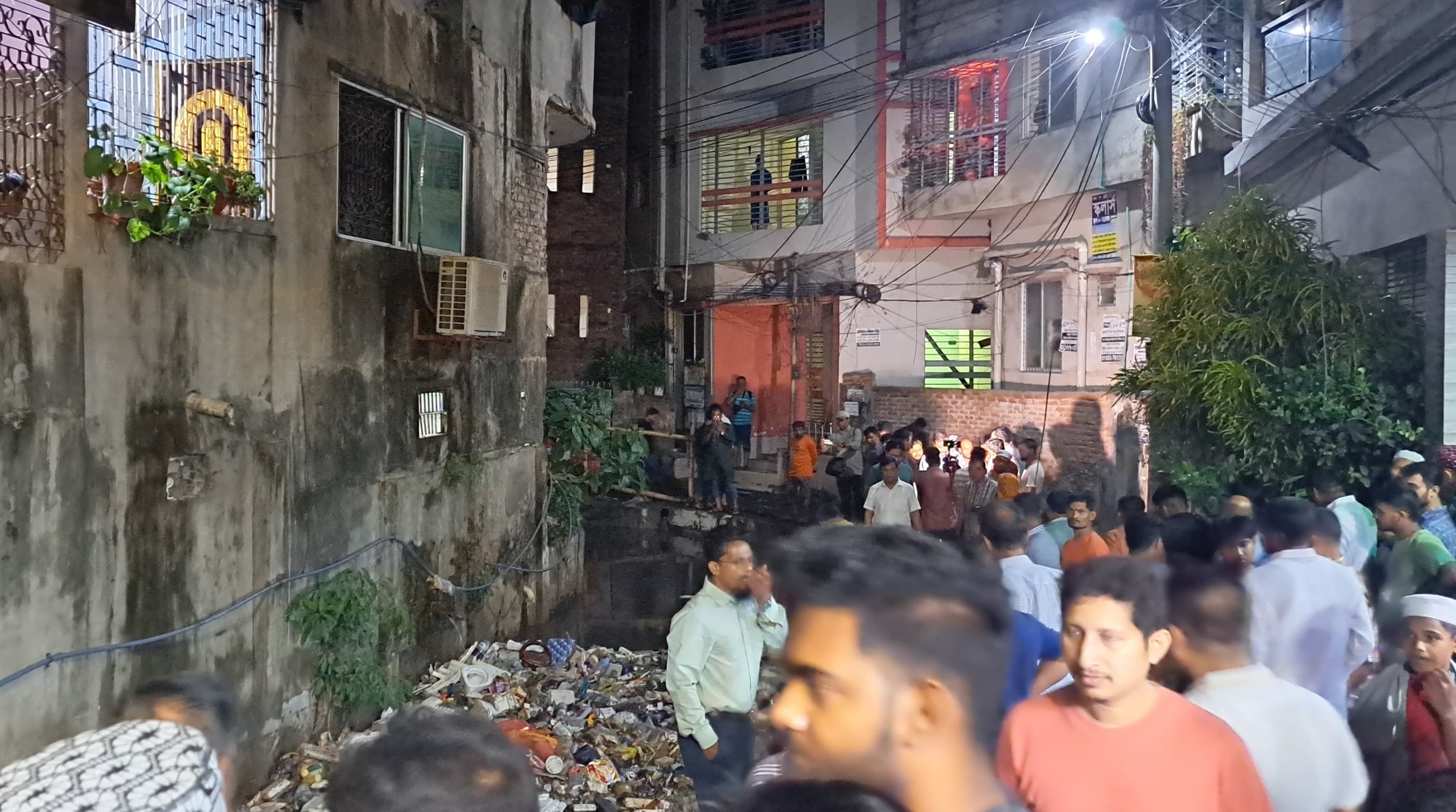 চট্টগ্রামে উন্মুক্ত খালে পড়ে নিখোঁজ ৬ মাসের শিশু