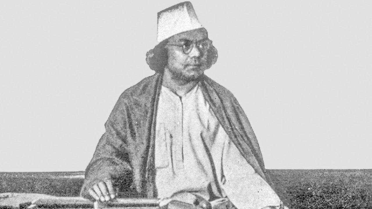 দ্রোহের কবি কাজী নজরুলের ১২৭তম জন্মবার্ষিকী আজ