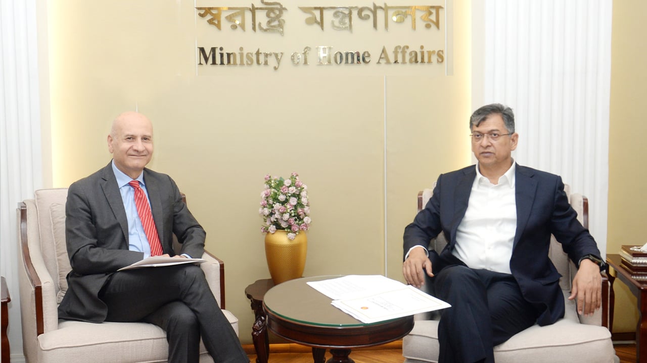 বাংলাদেশ ইতালির সঙ্গে সম্পর্ককে বিশেষ গুরুত্ব দেয়: স্বরাষ্ট্রমন্ত্রী