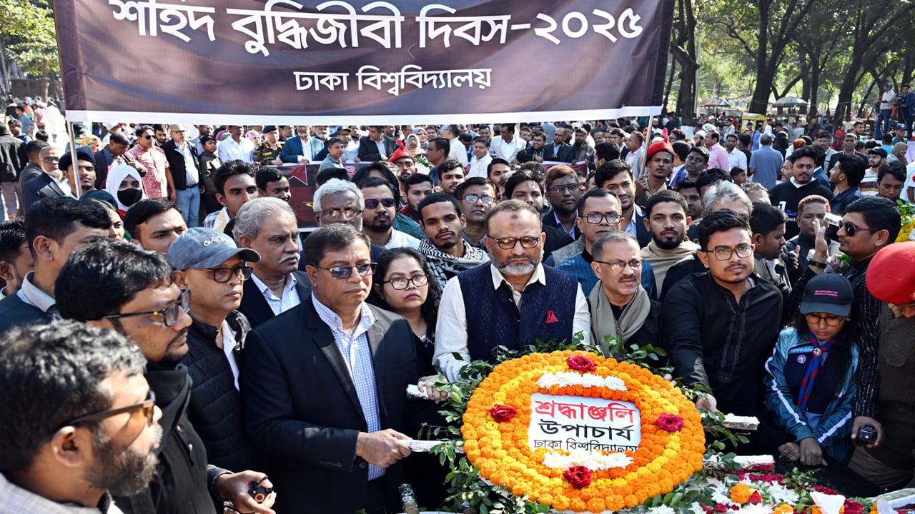 ইতিহাসকে মুখোমুখি দাঁড় করিয়ে বিভাজন সৃষ্টি করা যাবে না