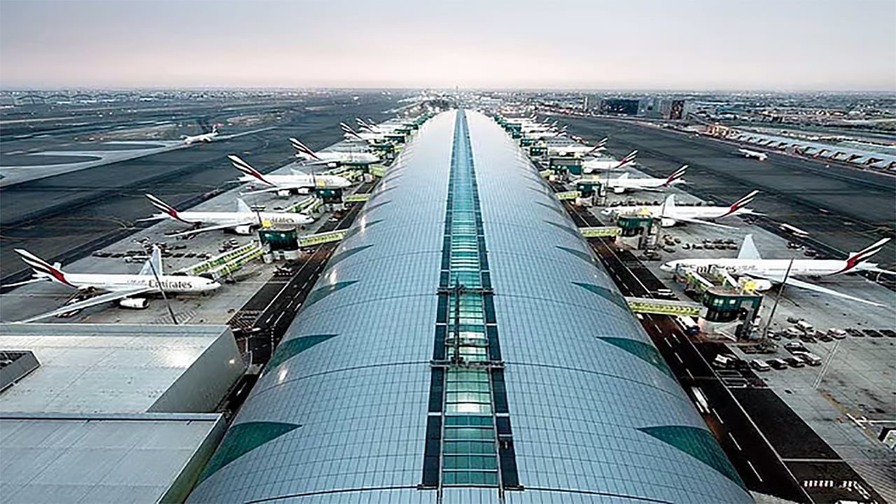 দুবাই এয়ারপোর্টে আংশিক বিমান চলাচল শুরু