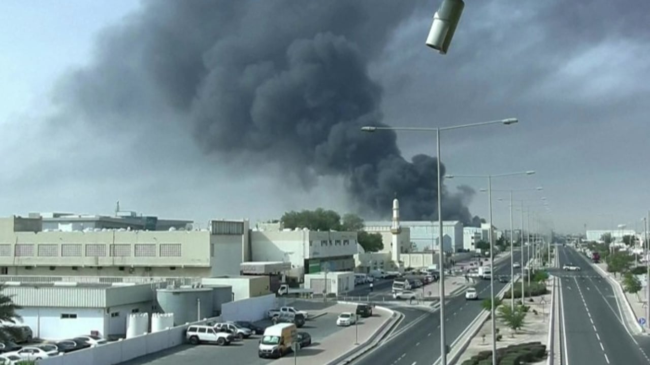 দুবাই ও মানামায় বিস্ফোরণের শব্দ, সতর্কতা সাইরেন