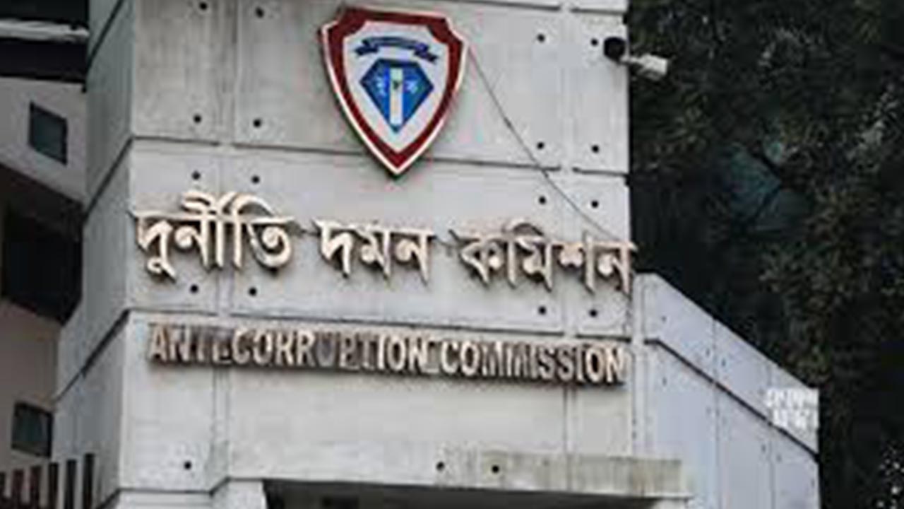 ভূয়া দুদক কর্মকর্তা চক্রের ৫ সদস্য রিমান্ডে