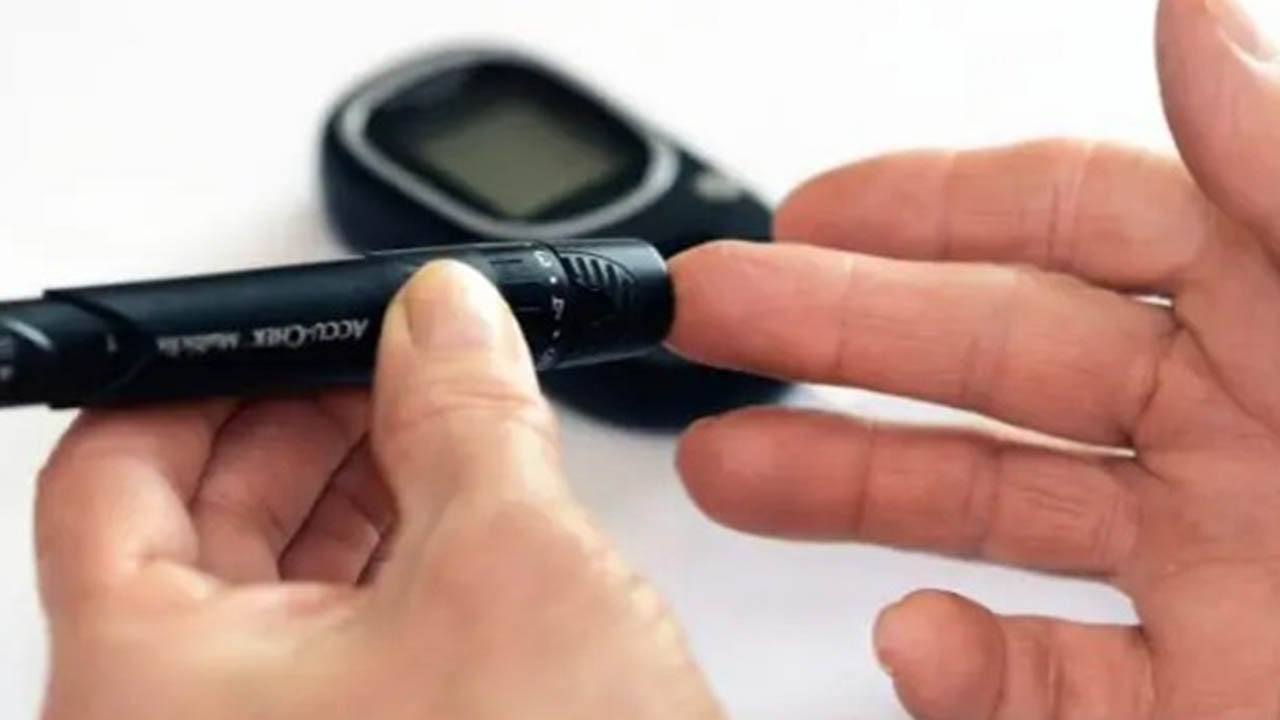 রোজায় কতবার ব্লাড সুগার পরীক্ষা করবেন