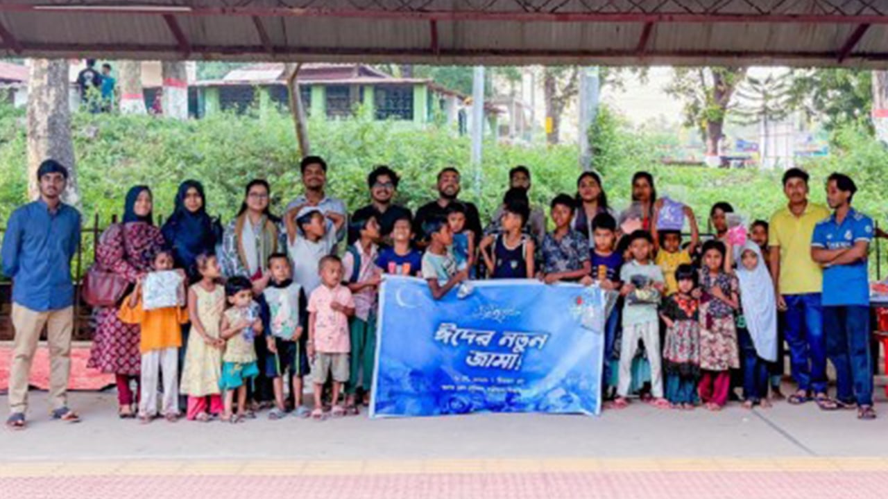 স্বার্থপর সময়ে নিঃস্বার্থতার পাঠ