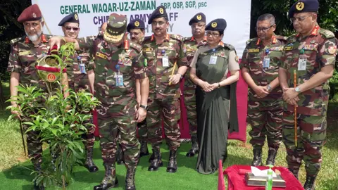 সততা ও কর্তব্যবোধে সেবা অব্যাহত রাখার আহ্বান সেনাপ্রধানের