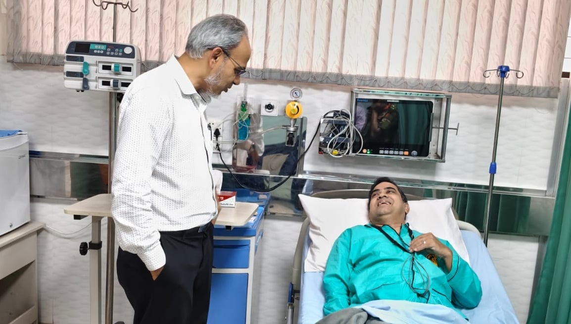মুশফিকুল ফজল আনসারীকে দেখতে সিএমএইচে বিএনপির স্বাস্থ্য সম্পাদক