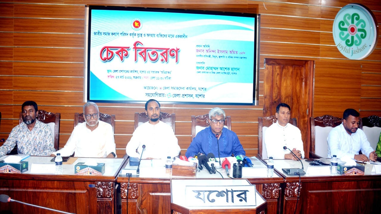 সরকার চেষ্টা করছে প্রান্তিক জনগোষ্ঠীর পাশে দাঁড়াতে: জ্বালানি প্রতিমন্ত্রী