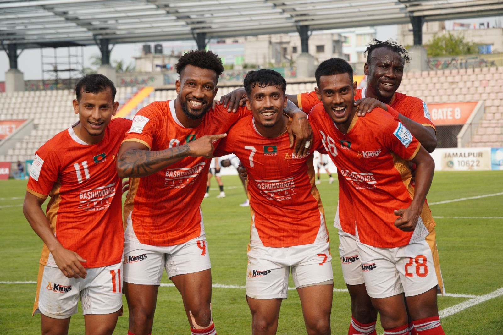 কষ্টের জয়ে শীর্ষ স্থান ধরে রাখল কিংস