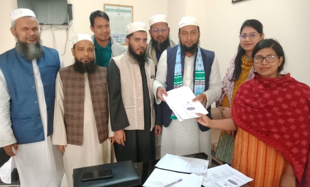 ঢাকা-৮ আসনে বাংলাদেশ খেলাফত মজলিস প্রার্থীর মনোনয়ন সংগ্রহ