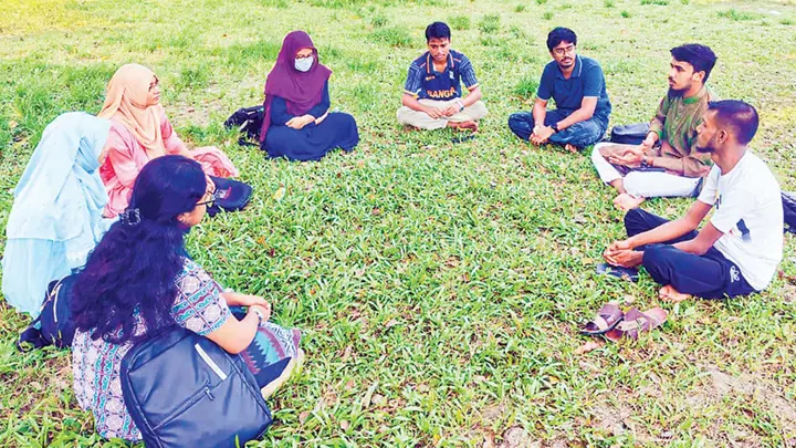 ইবি পাঠকমেলার সদস্য আড্ডা