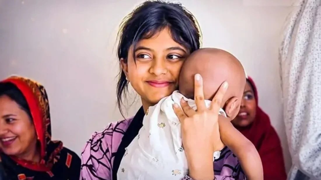 ভিডিও না দেওয়ার শর্তে ১৩ বছরের মায়ের জিম্মায় ৭ মাসের শিশু