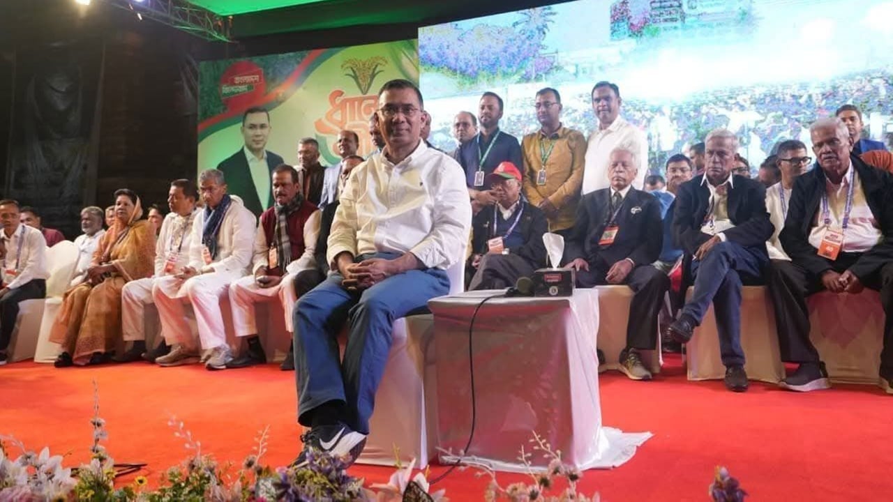 তাহাজ্জুদ পড়ে কেন্দ্রে গিয়ে জামাতে ফজর আদায় করবেন