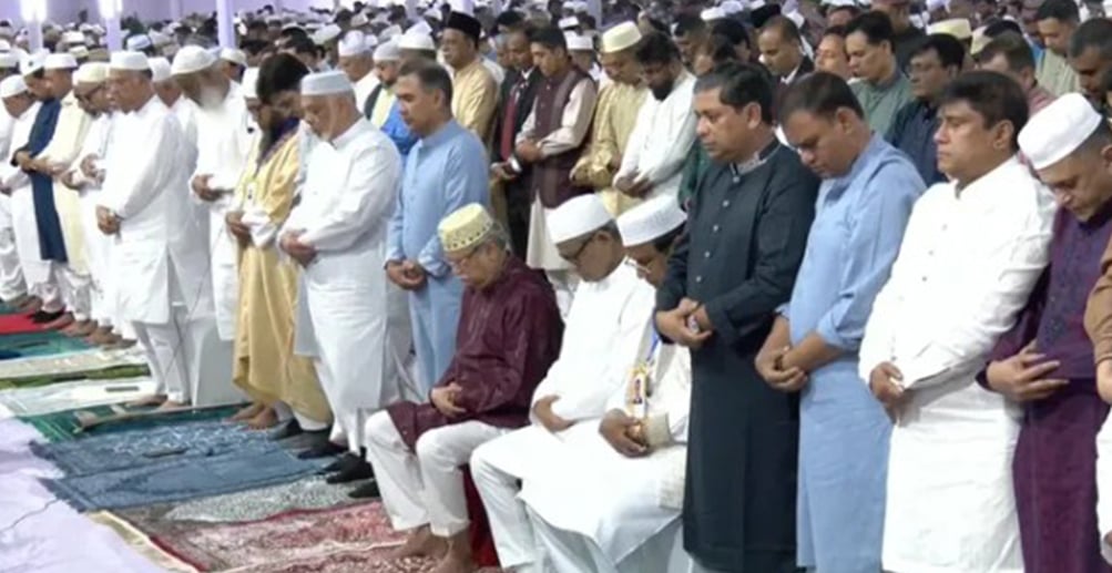 একসঙ্গে ঈদের নামাজ আদায় করলেন রাষ্ট্রপতি-প্রধানমন্ত্রী