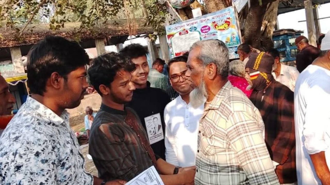 গোপালগঞ্জে কারাবন্দি বাবার জন্য ছেলের ভোট প্রার্থনা