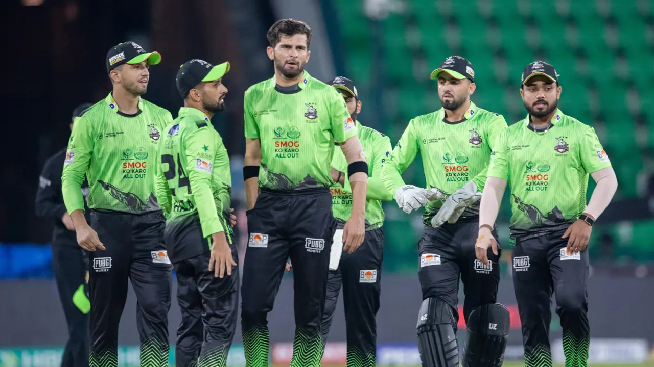 ইমনের ঝড়ো ব্যাটিংয়ের পর মুস্তাফিজ ম্যাজিকে জিতল লাহোর