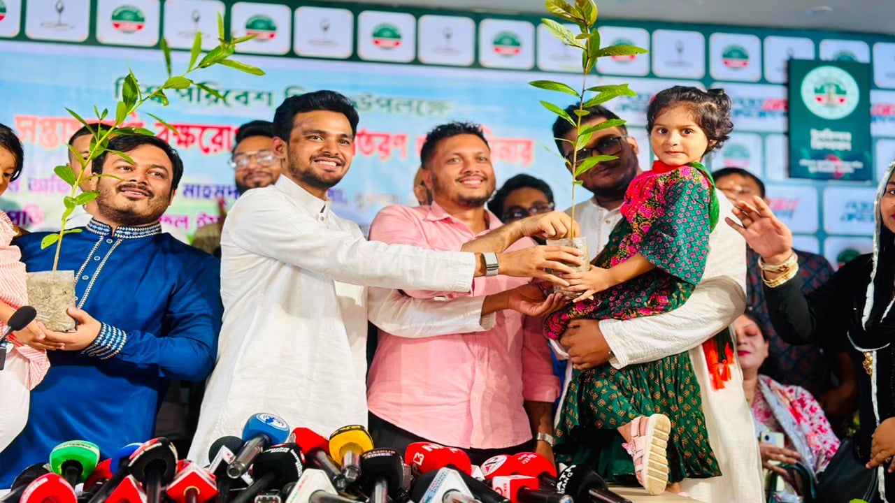 বন ধ্বংসকারী এখন পরিবেশমন্ত্রী: আসিফ মাহমুদ
