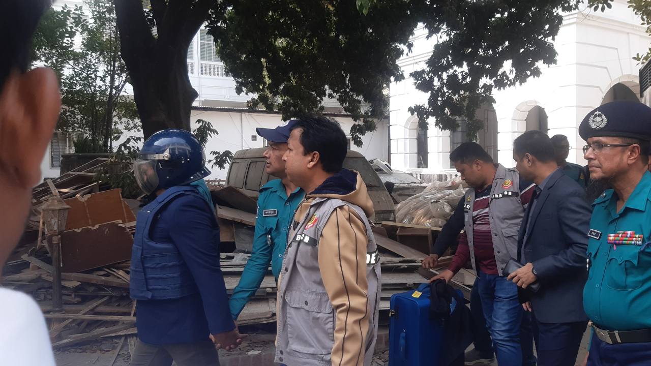 রামপুরায় কার্নিশে ঝুলে থাকা তরুণকে গুলি, ট্রাইব্যুনালে এসআই চঞ্চল