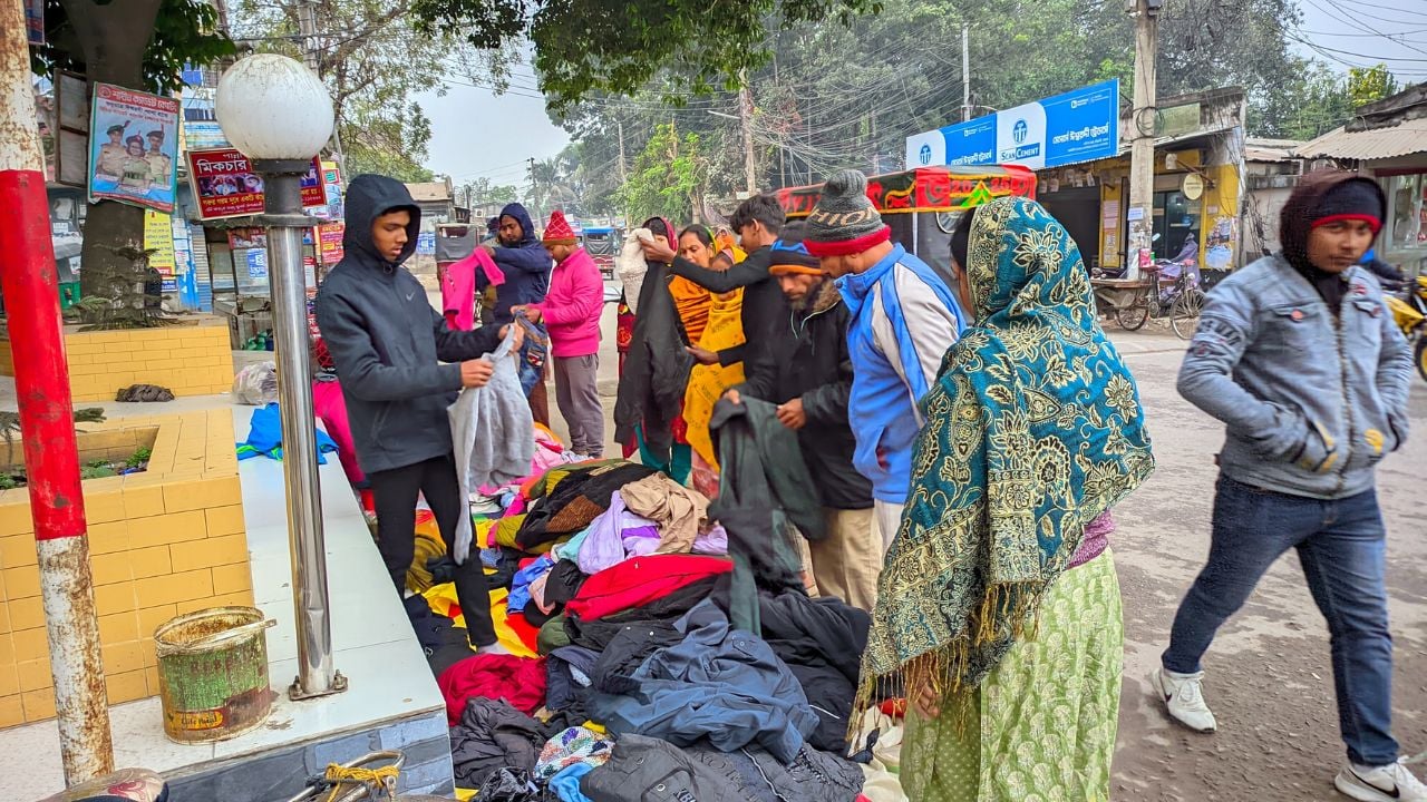 ঈশ্বরদীতে তীব্র শীতের পর সূর্যের দেখা