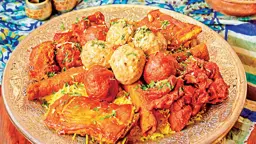 কাশ্মীরের ৬০০ বছরের ঐতিহ্যবাহী বিয়ের ভোজ