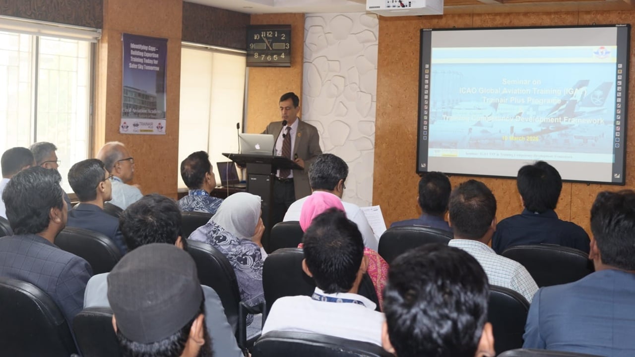 বেবিচক চেয়ারম্যানের শাহ আমানত বিমানবন্দর পরিদর্শন