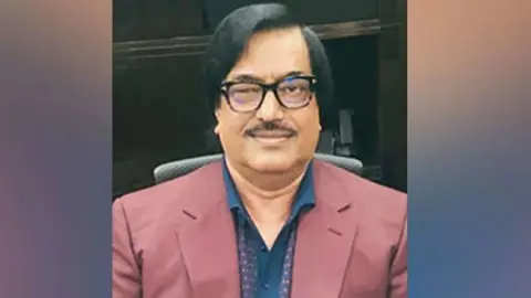 ওবায়দুল করিমের বিদেশযাত্রা ঠেকাতে উচ্চ আদালতে দুদক