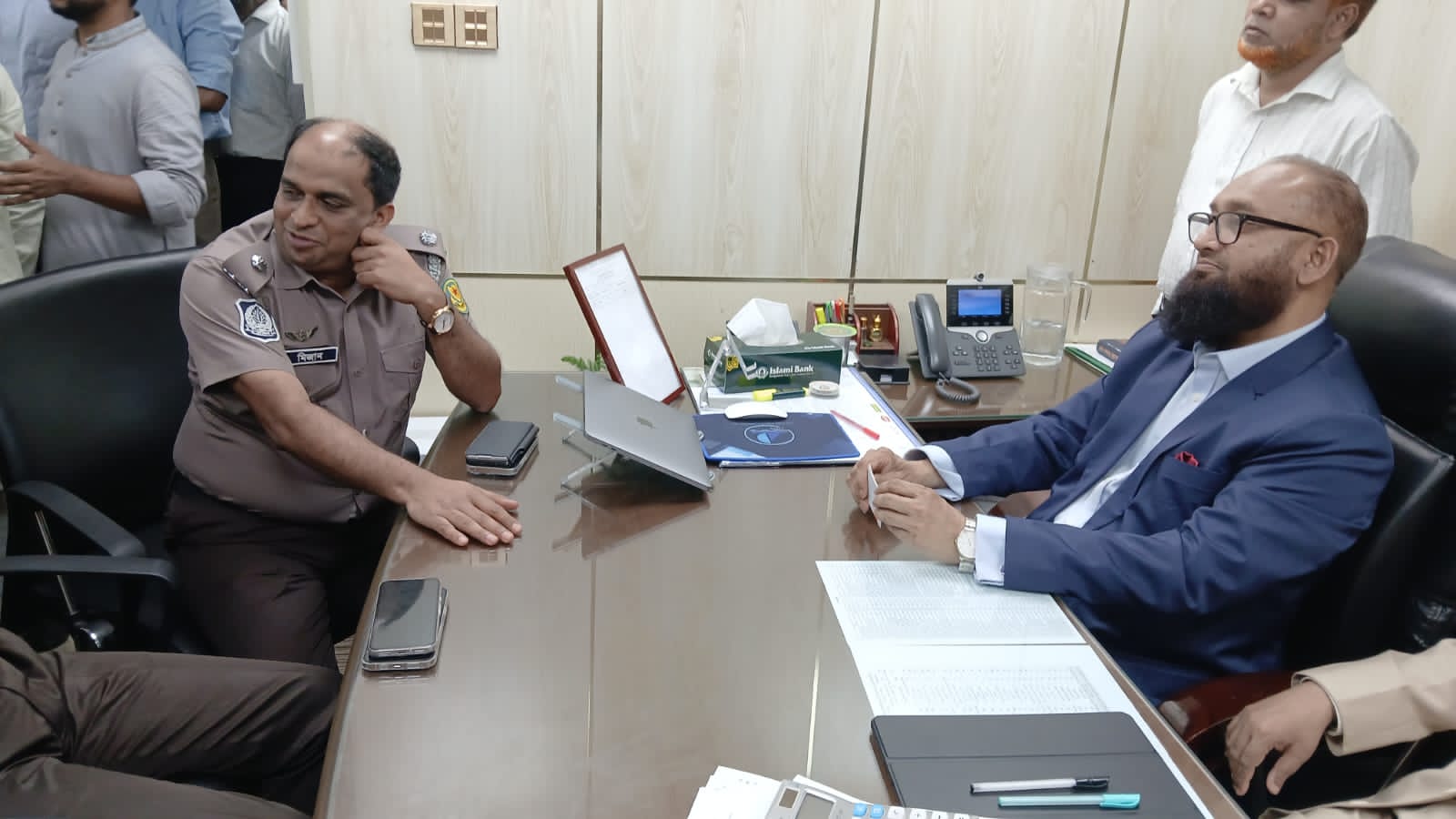 নিয়ম ভেঙে ইসলামী ব্যাংকে অনলাইনে সভা করার অনুমতি বাংলাদেশ ব্যাংকের