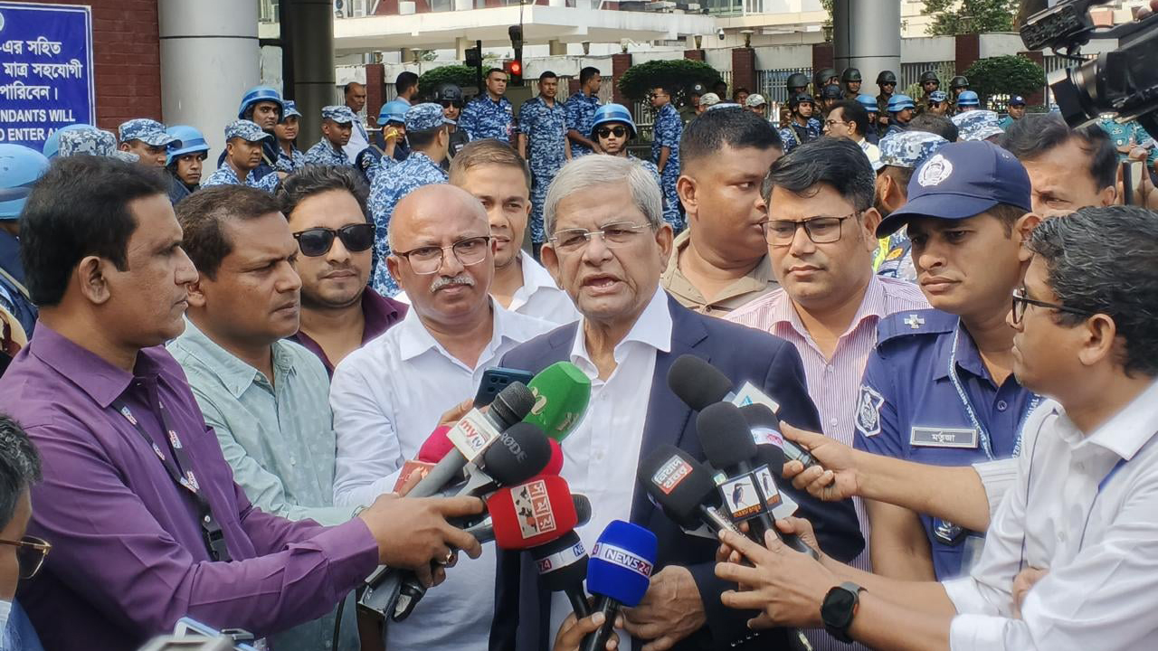 খালেদা জিয়ার ফিরে আসা গণতন্ত্র উত্তরণকে সহজ করবে: মির্জা ফখরুল