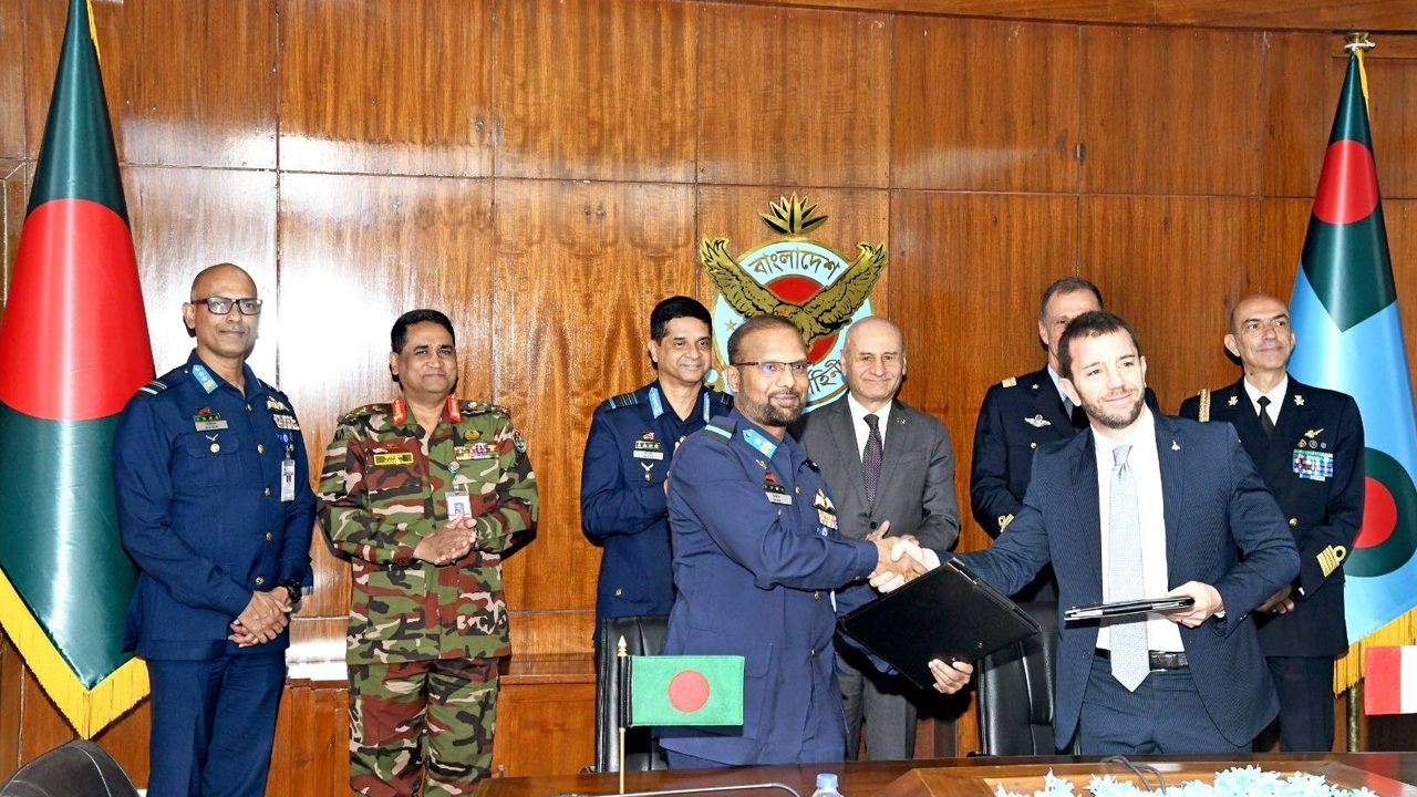 ইউরো ফাইটার টাইফুন যুদ্ধবিমান কিনছে বাংলাদেশ