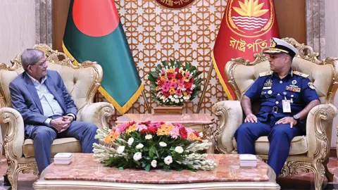 রাষ্ট্রপতির সঙ্গে কোস্টগার্ড মহাপরিচালকের সৌজন্য সাক্ষাৎ