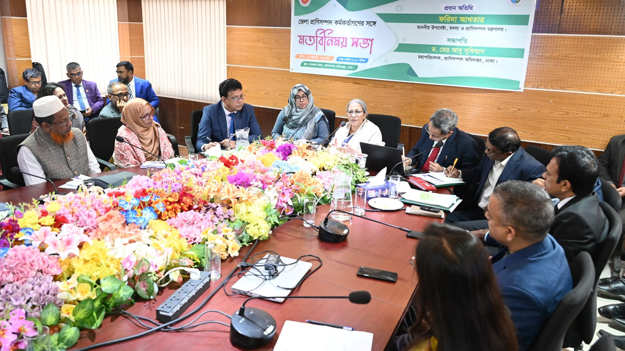 কোনো অবস্থাতেই মাংস-ডিম আমদানি করতে চাই না: ফরিদা আখতার