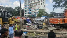ফরিদপুরে সওজের অভিযানে দুই শতাধিক স্থাপনা উচ্ছেদ