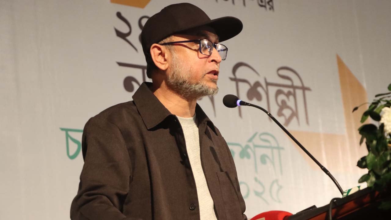 যত মানুষের সাথে কাজ করেন ততো মানুষ বুঝতে পারবেন: সংস্কৃতি উপদেষ্টা