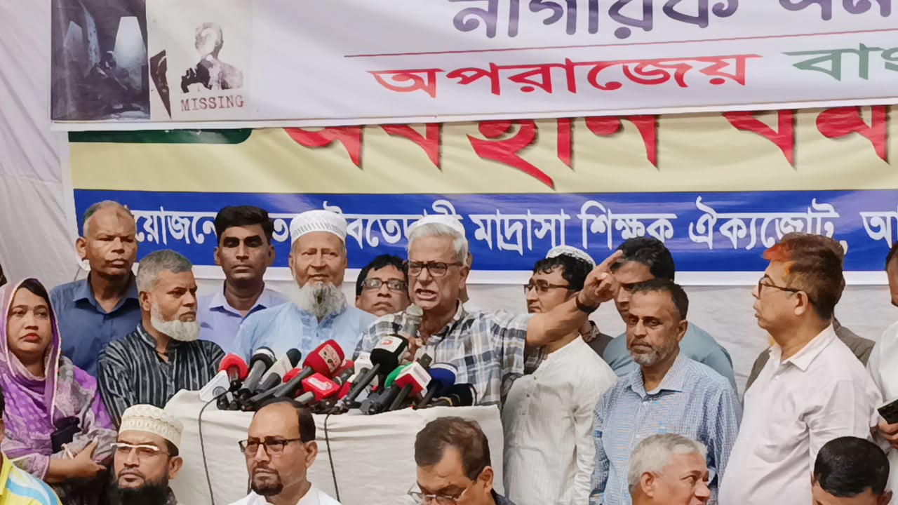 নির্বাচন বানচালের ষড়যন্ত্রকারীদের সতর্ক করে দিলেন ফারুক
