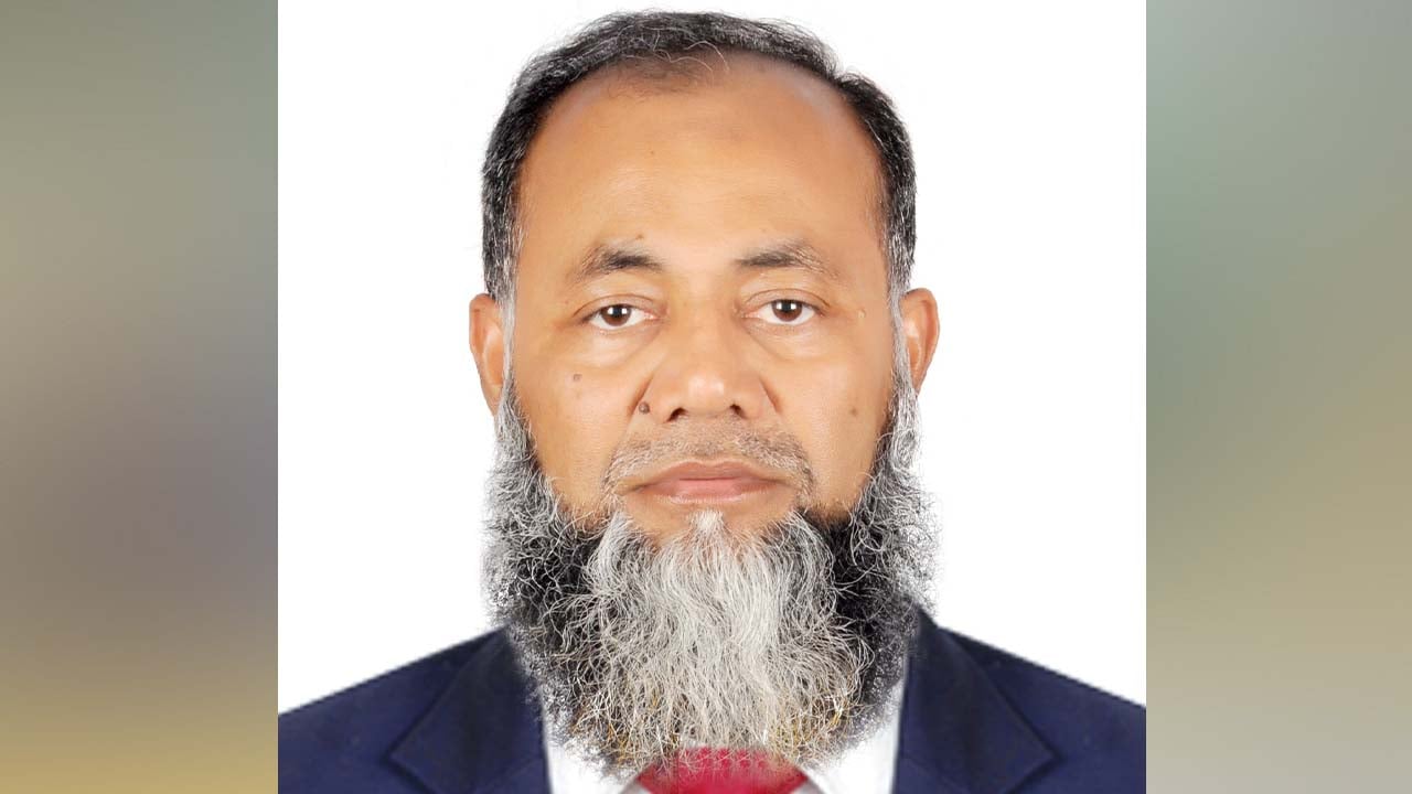 গণতন্ত্র এখনো পুরোপুরি প্রতিষ্ঠিত হয়নি : লায়ন ফারুক