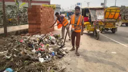 ডেঙ্গু প্রতিরোধ ও বাসযোগ্য শহর গড়তে ফতুল্লায় পরিচ্ছন্নতা অভিযান
