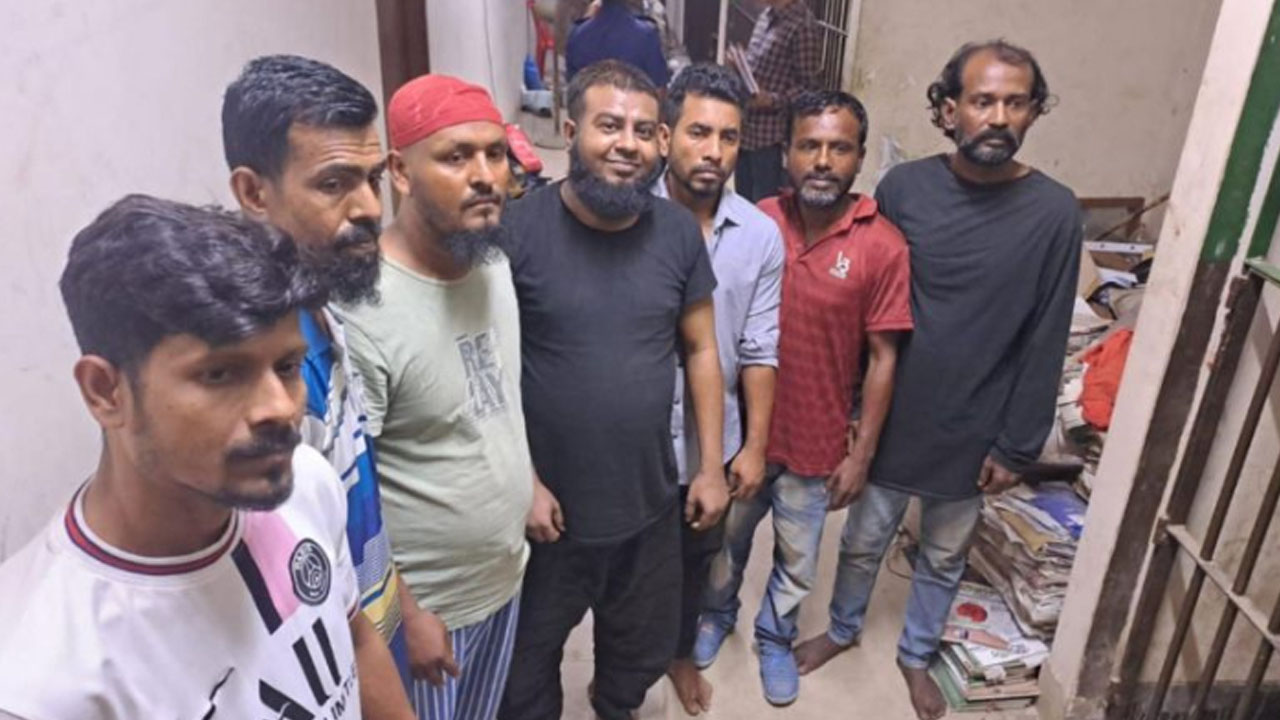 ফতুল্লায় মিছিলের প্রস্তুতিকালে যুবলীগের ৭ নেতাকর্মী আটক