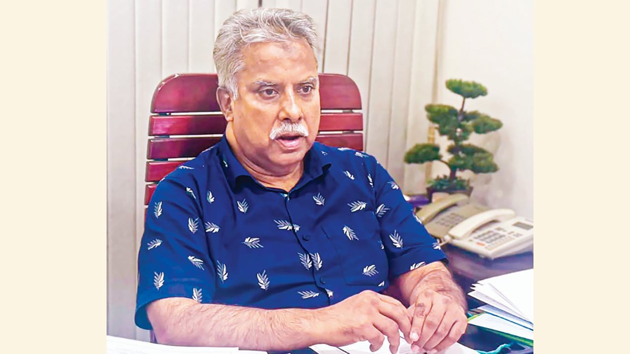 বহুমাত্রিক চ্যালেঞ্জে পোশাক খাত
