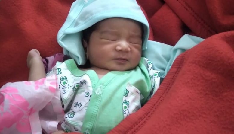 সড়কের পাশে উদ্ধার হওয়া সেই শিশুটি হাসপাতাল থেকে চুরি