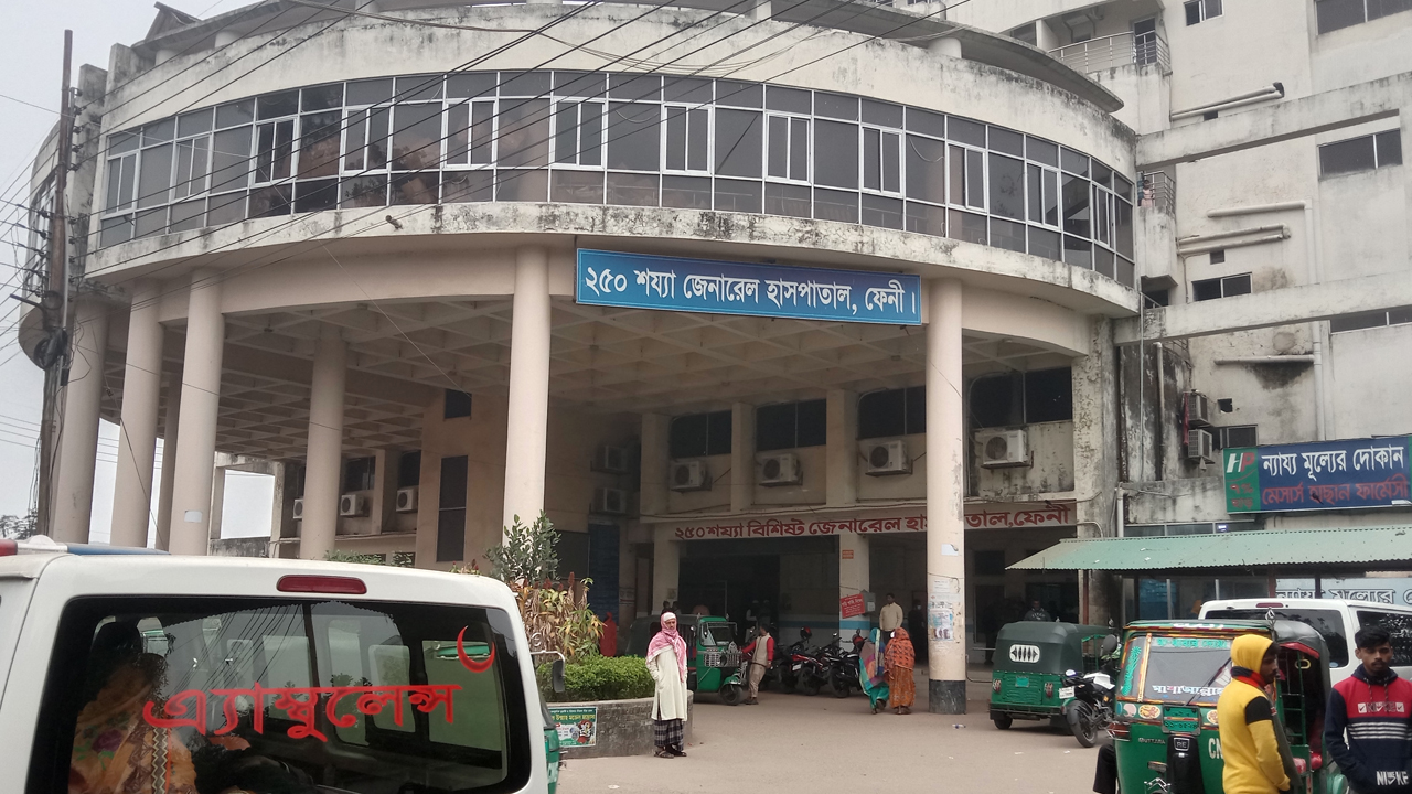 ছয় ঘণ্টায় অন্ধকারে ফেনী জেনারেল হাসপাতাল