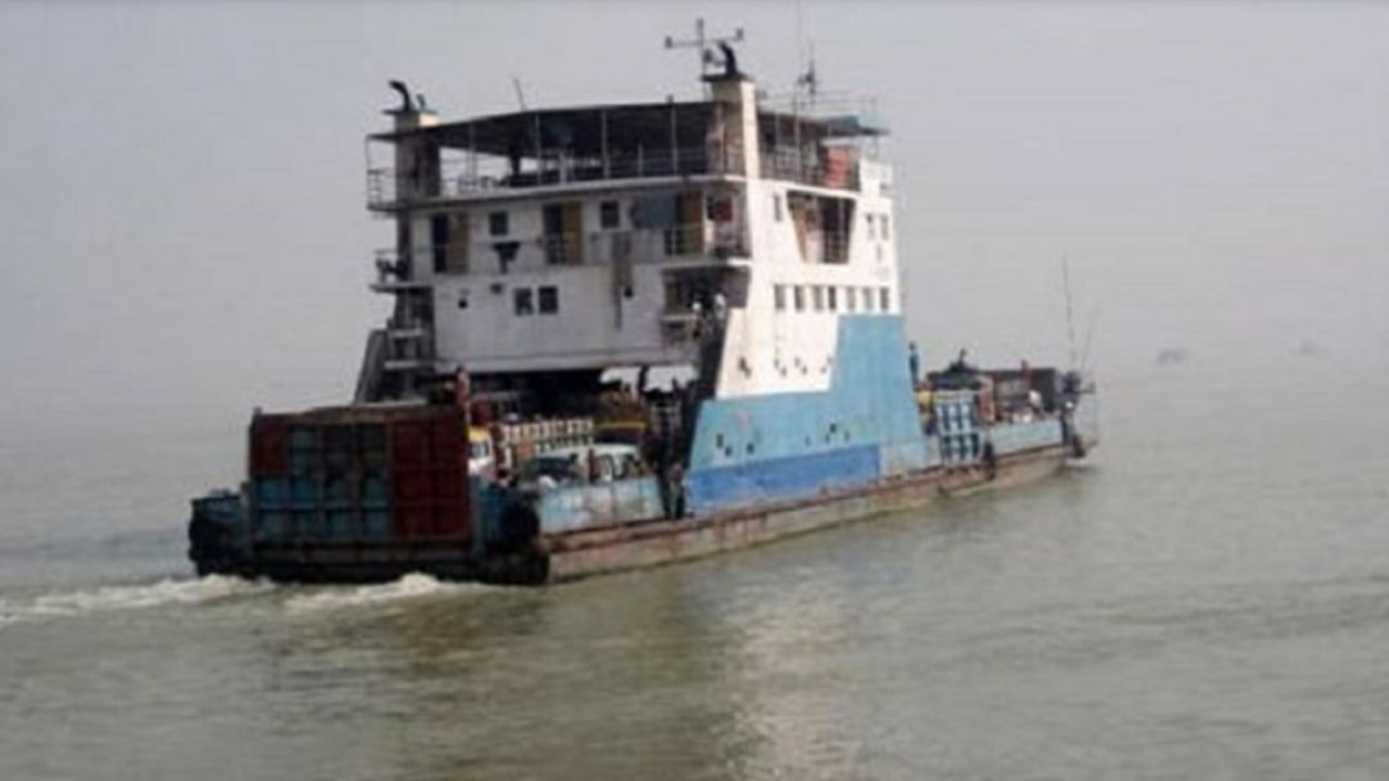 কুয়াশা কেটেছে, পাটুরিয়া-দৌলতদিয়া নৌরুটে ফেরি চালু