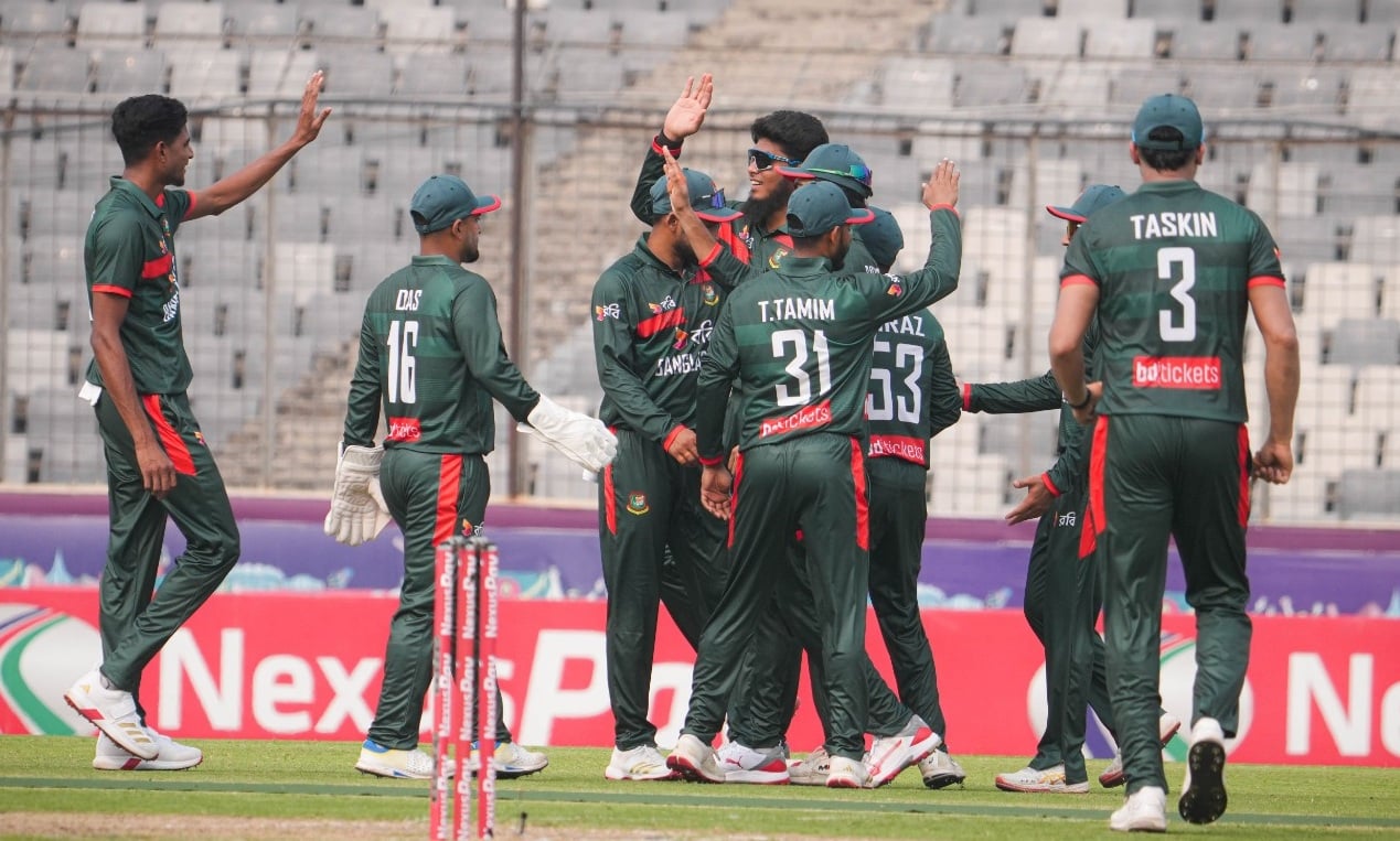 বাংলাদেশ জিতল, পাকিস্তান শুধু দাঁড়িয়ে দেখল!