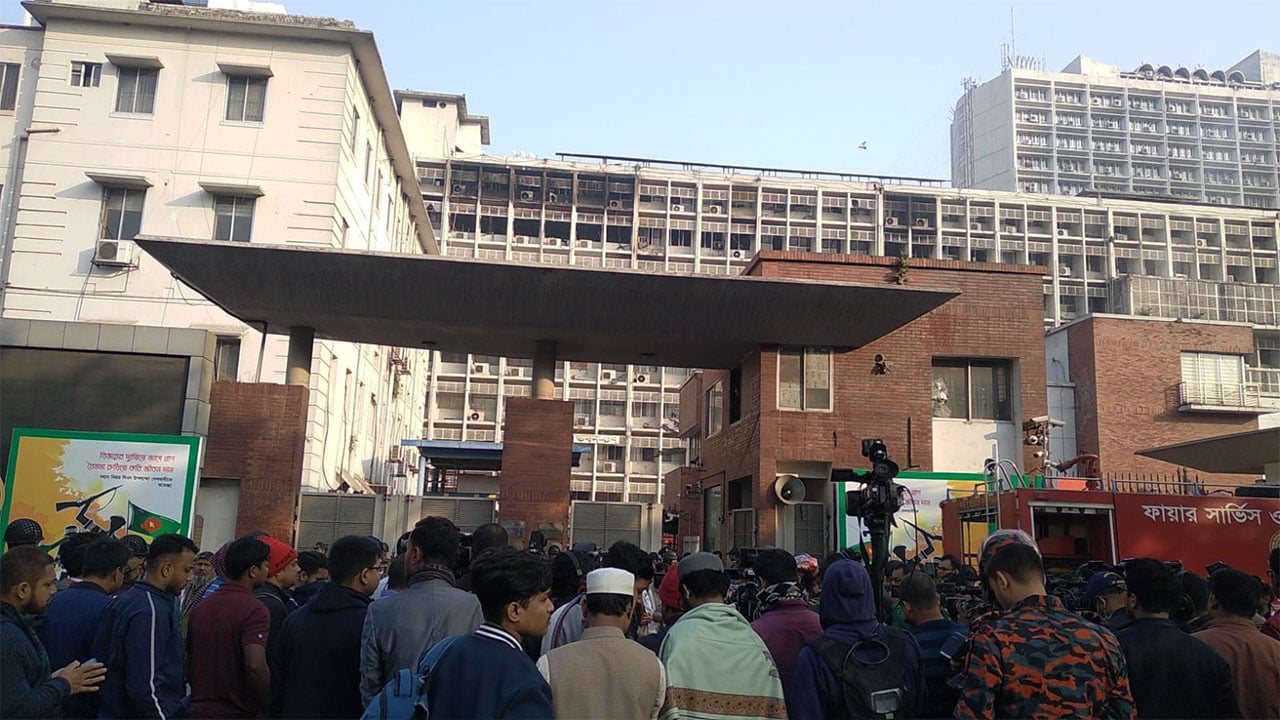 সচিবালয়ে আগুন, পাঁচ ঘণ্টা পর নিয়ন্ত্রণে