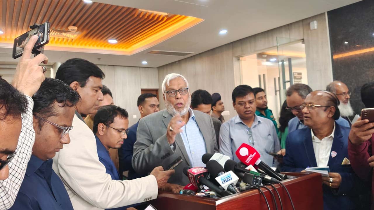 পে স্কেলে বাস্তবায়নে নির্বাচিত সরকারের সমস্যা হবে না