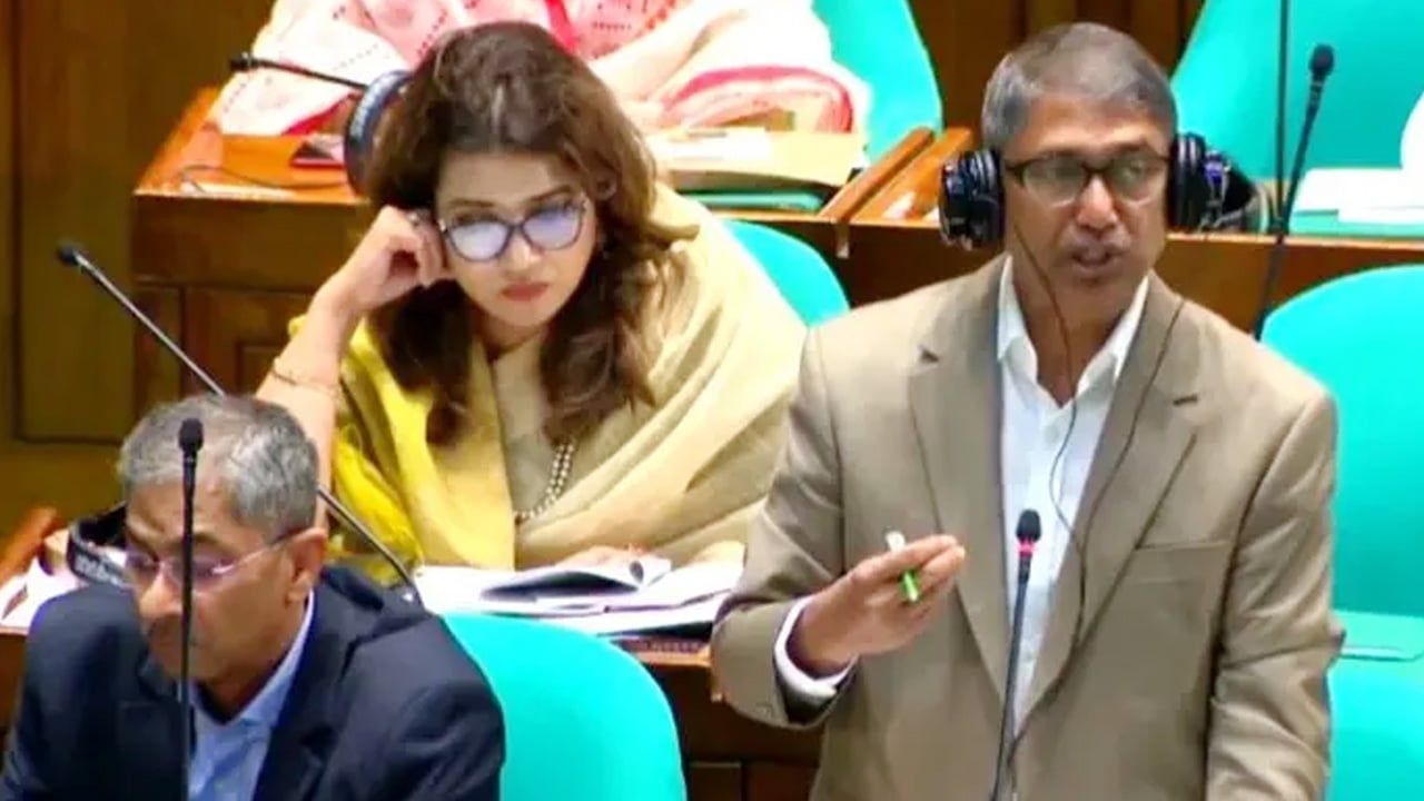 দেশে মুক্তিযোদ্ধা ১ লাখ ৯৮ হাজার: সংসদে মন্ত্রী